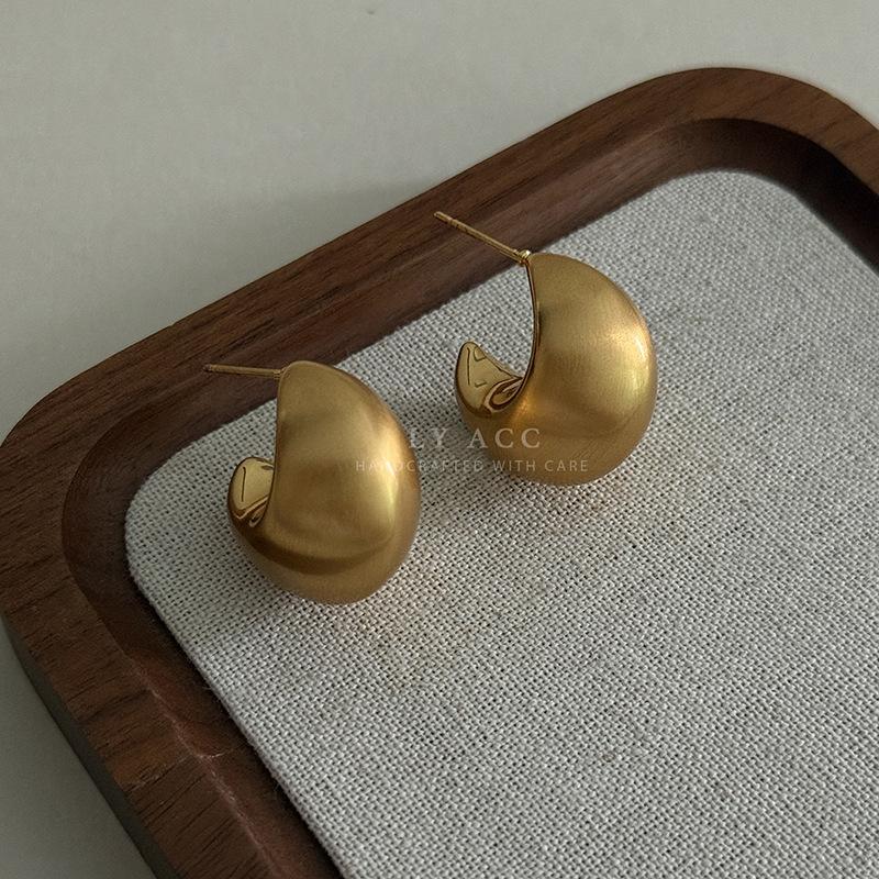 Brushed Ball Earrings Women's High-end Matte Niche Design Light Luxury Temperament Ball Ear Buckle Texture Retro Stud Earrings