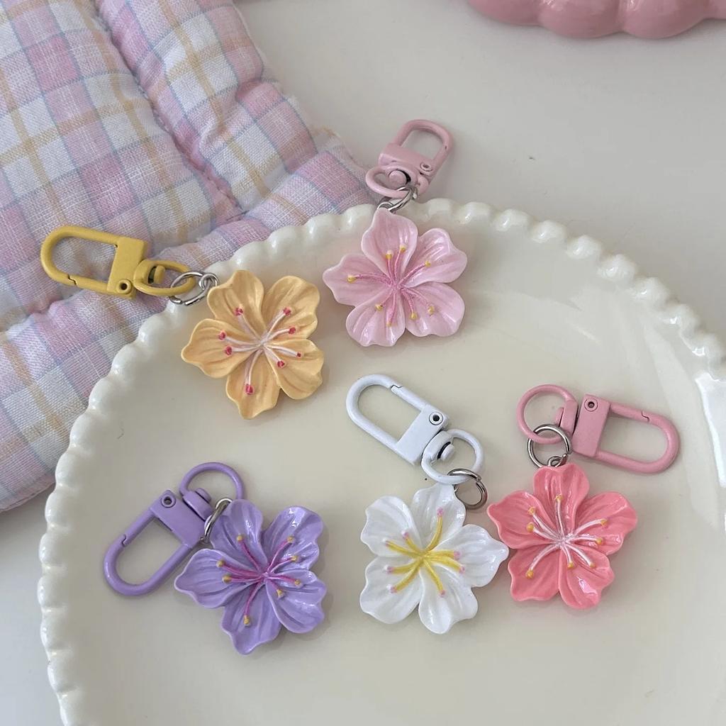 Romantic Sakura Blossom Keychain Girls Sweet Flower Pendant Key Ring Friend Gifts Key Chains Simple Backpack Bag Accessories