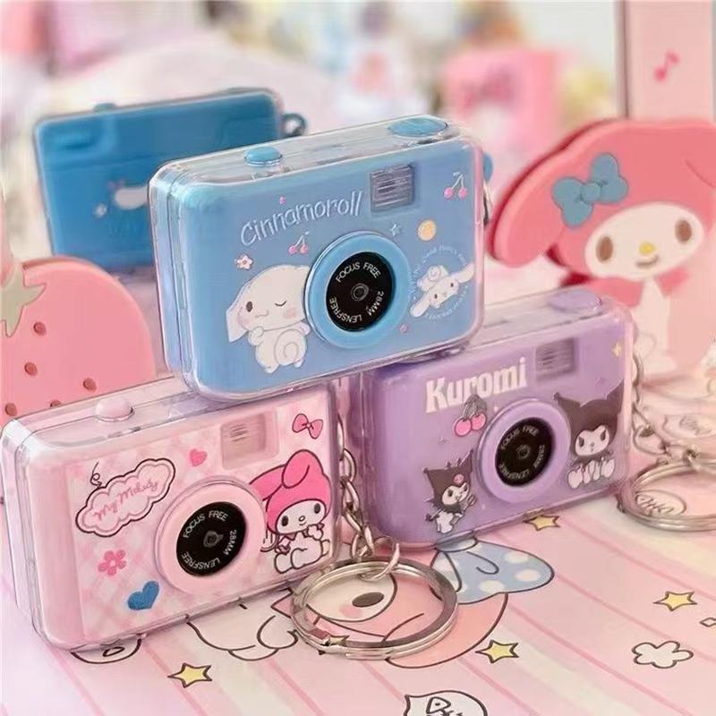Sanrio Kuromi Cinnamoroll Glowing small camera keychain Kawaii Melody Pochacco Key Ring Camera
