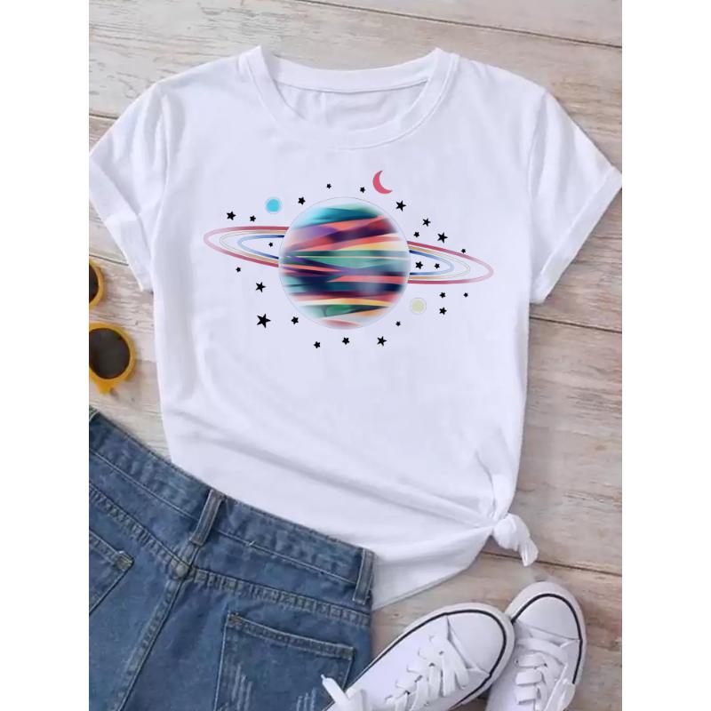 Maycaur T-shirt Dam Måne Planet Tryck Mode T-shirts Casual Rund Hals Kort Ärm Streetwear Dam T-shirt Vintage Toppar