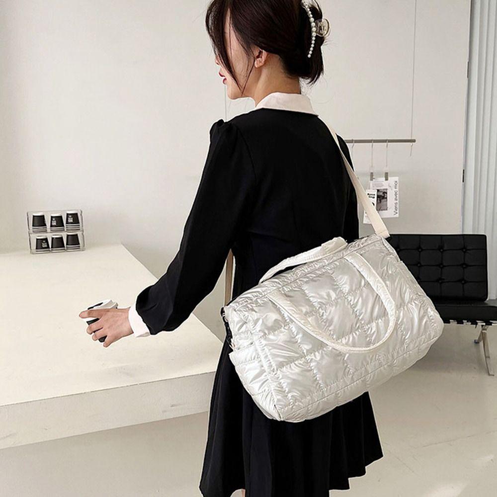 Large Capacity Cloud Crossbody Bag Korean Style Nylon Handbag Bright Space Cotton Tote Bag  Lady