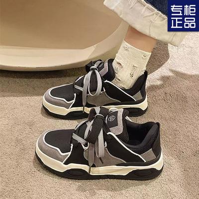Plateau-Brot-Schuhe sind vielseitig 2025 Frühling neue graue Damenschuhe modische Retro High-End Sport- und Freizeit-Board-Schuhe