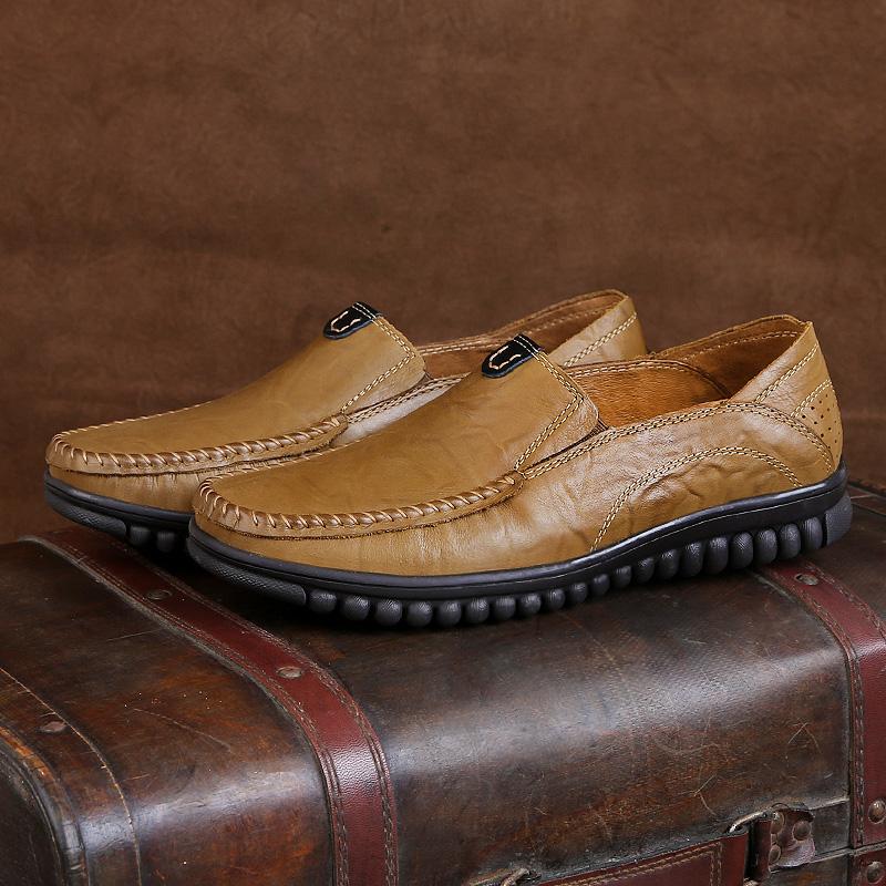 Genuine Leather Men's Casual Shoes 2024 New Round-Toe Luxury Loafers Men Brand Designer Driving Moccasin Men Soft Flats Retro