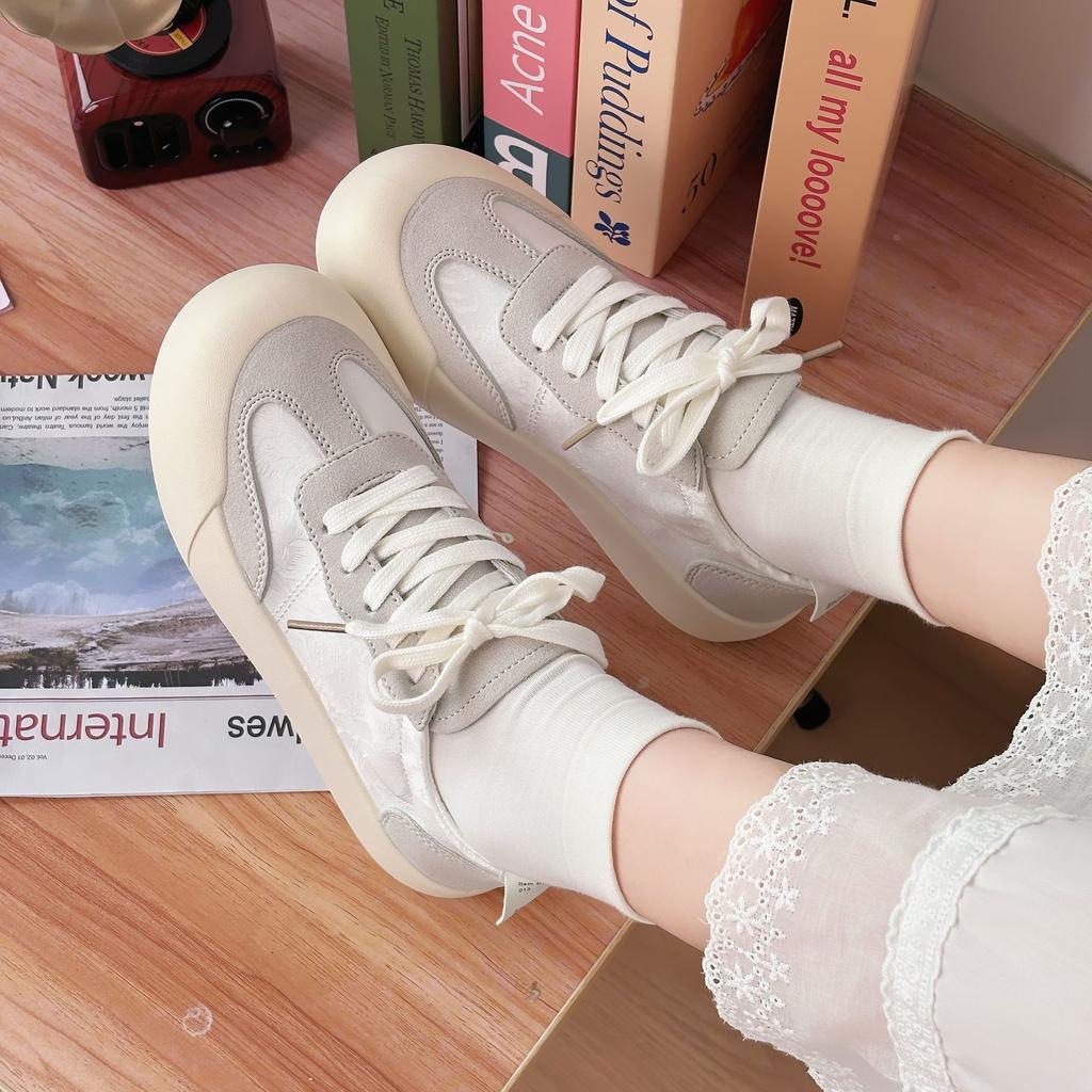 Board Shoes Women's Summer New Lightweight Thin Breathable Student Versatile Fashion Casual Sports Shoes