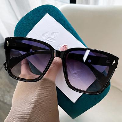 Vierkante hoogwaardige Sense vrouwelijke zonnebril met groot montuur Tik Tok Xiaohongshu Fashion Online Celebrity Sunshade zonnebril.