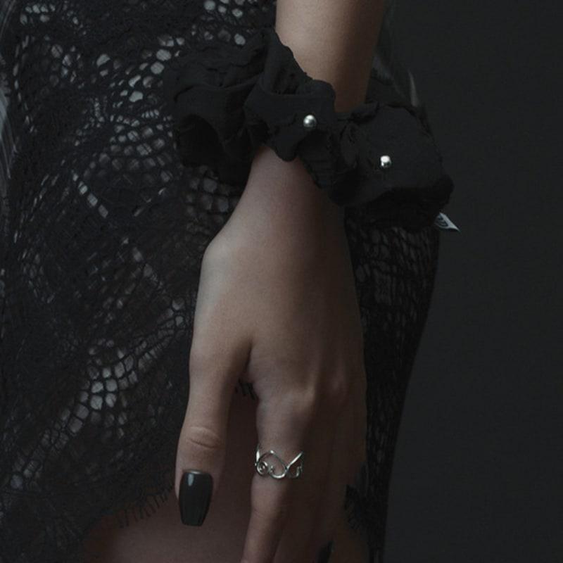 XANADU XND STUD SCRUNCHIE