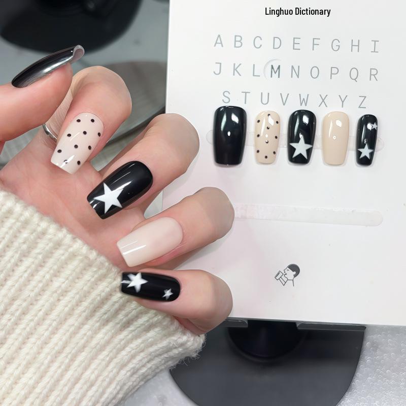 Black & White Polka Dot Star Press-On Nails: Simple, Skin-Brightening, Autumn/Winter Style, Short & Beautiful Nail Stickers