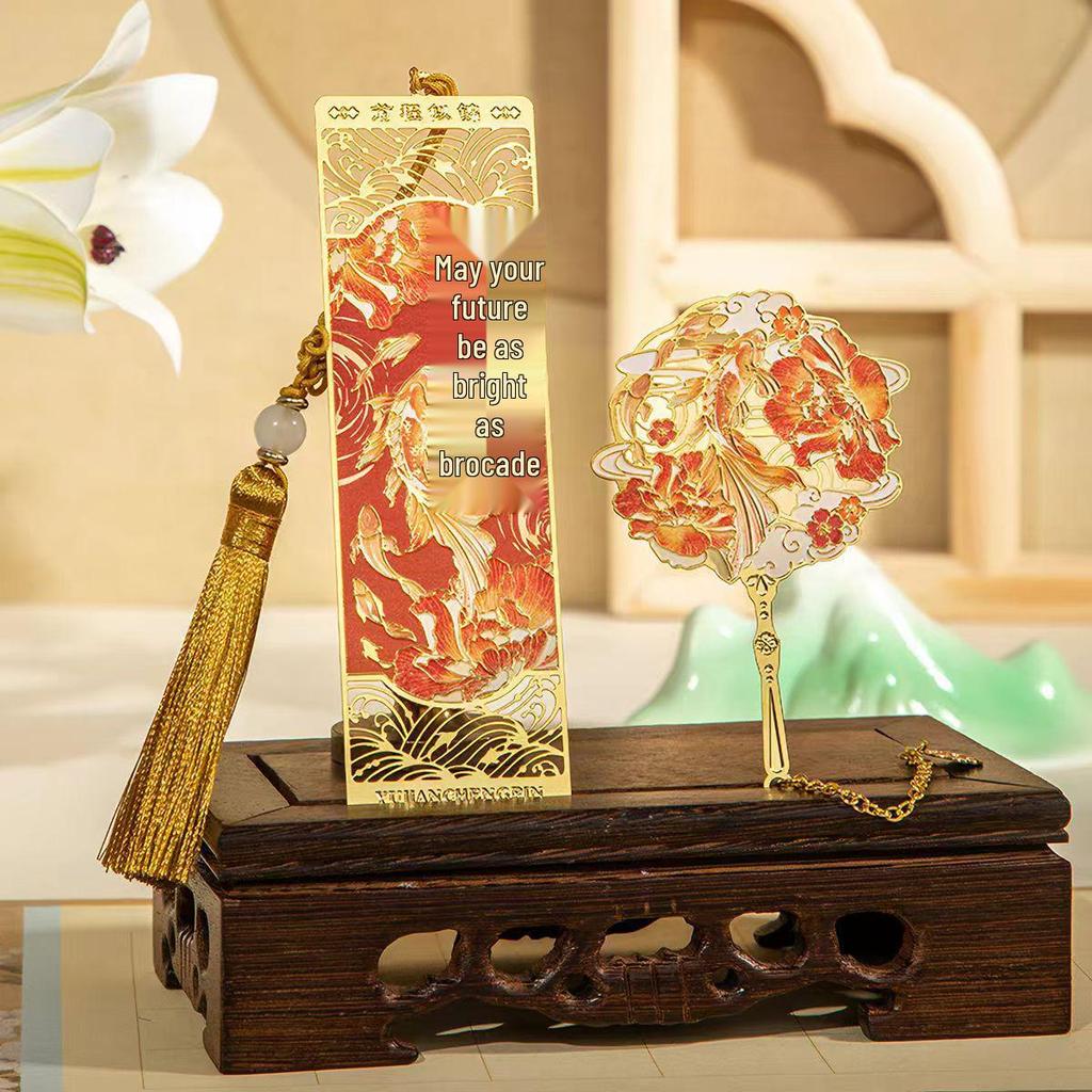**Elegant Koi Fish Bookmark Gift Box – Perfect for Students, Graduates, and Special Ceremonies**