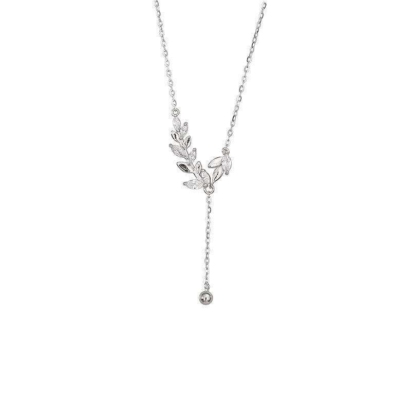 Collier de blé super brillant pour femme, design de niche doux d'été, chaîne de clavicule à pompon en forme de feuille de ping-an