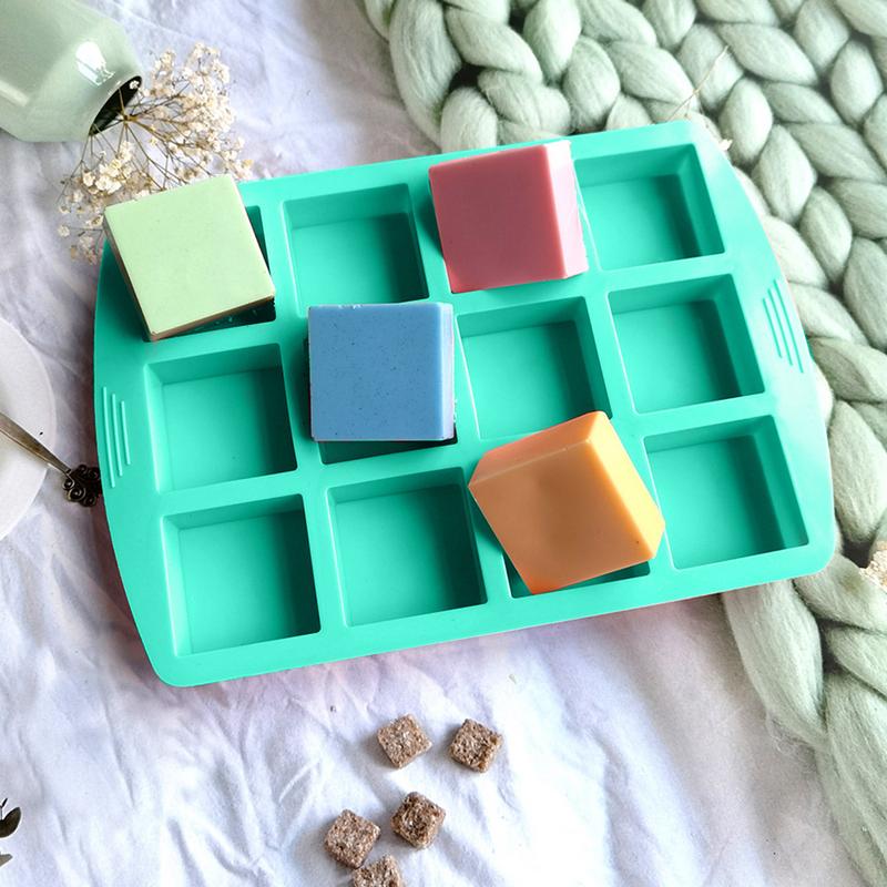 Silicone Brownie Pan With Dividers 12 Grids Soap Candle Mold Chocolate Bar Mold Kitchen Baking Decoration Non-Stick Center For