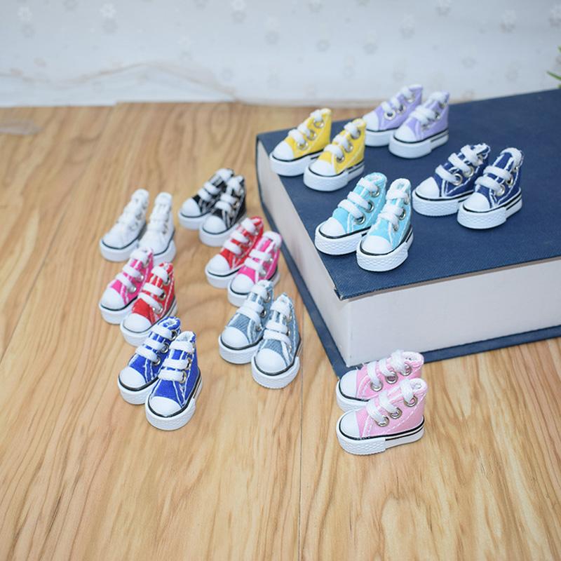 1 Pair Mini Rag Doll Canvas Shoes Finger Shoe Cute Skate Board Fingerboard for Breakdance Doll Shoe