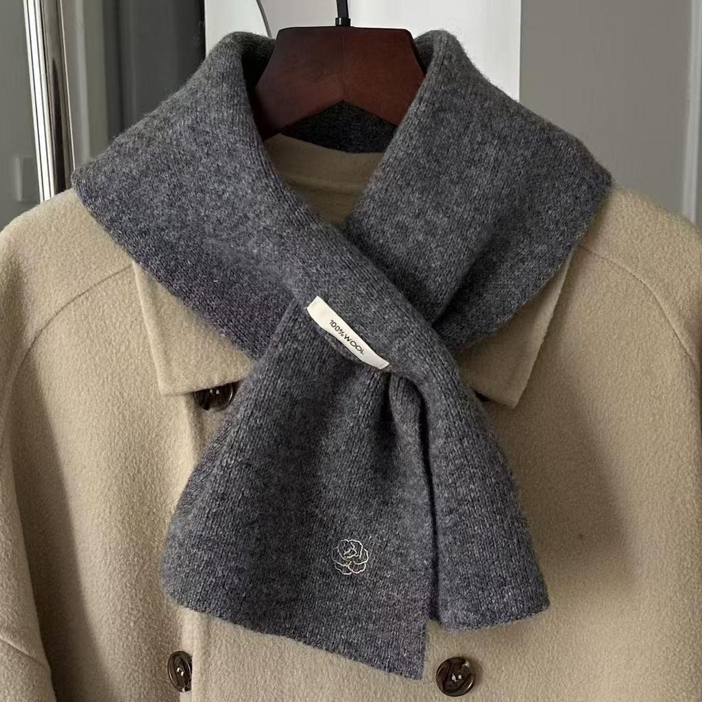 Luxurious Women's Red Cashmere Wool Scarf - Cozy Autumn/Winter Neck Warmer & Perfect Gift for Mom or Elders