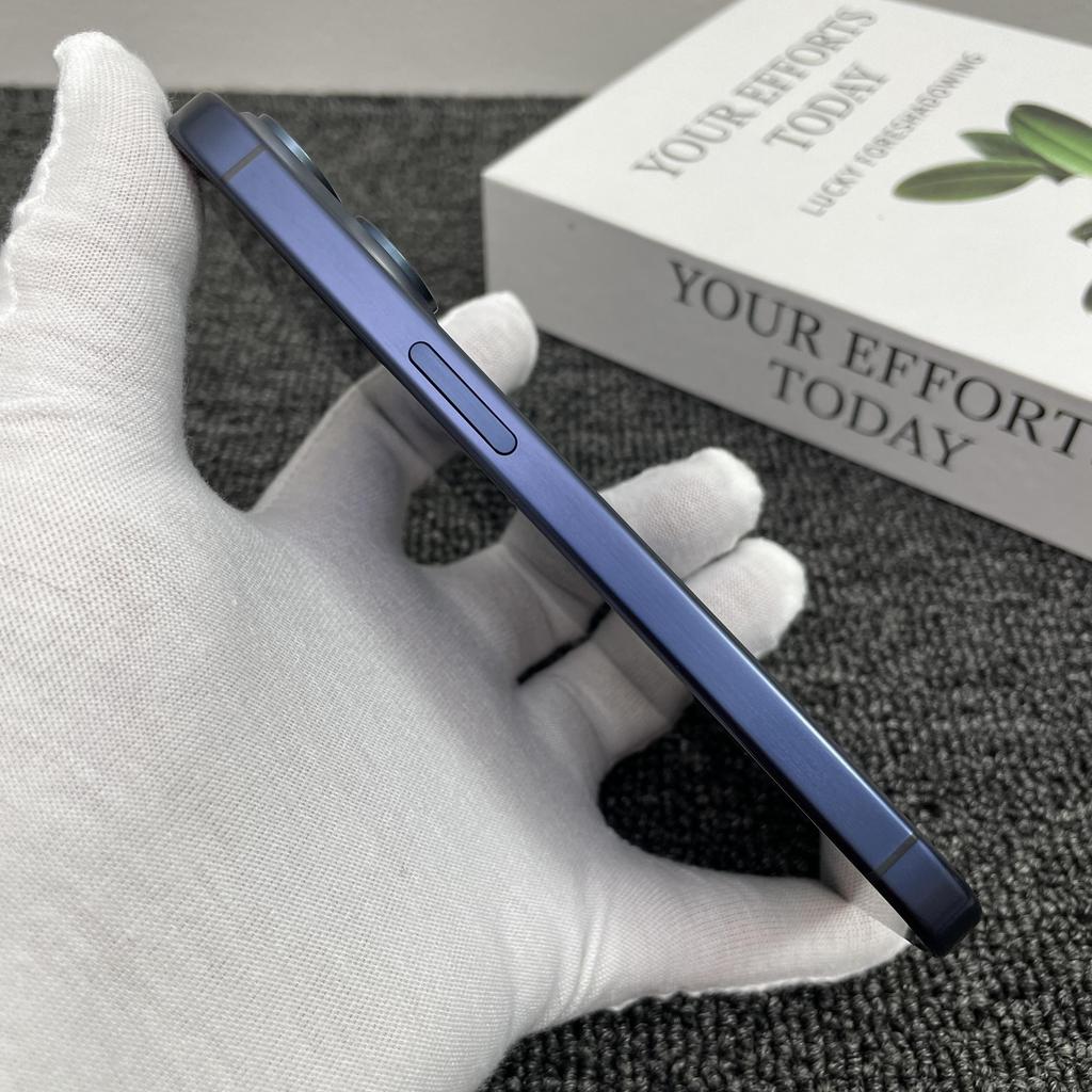 Refurbished Apple iPhone 15 Pro Max Smartphone with Nano-SIM+eSIM