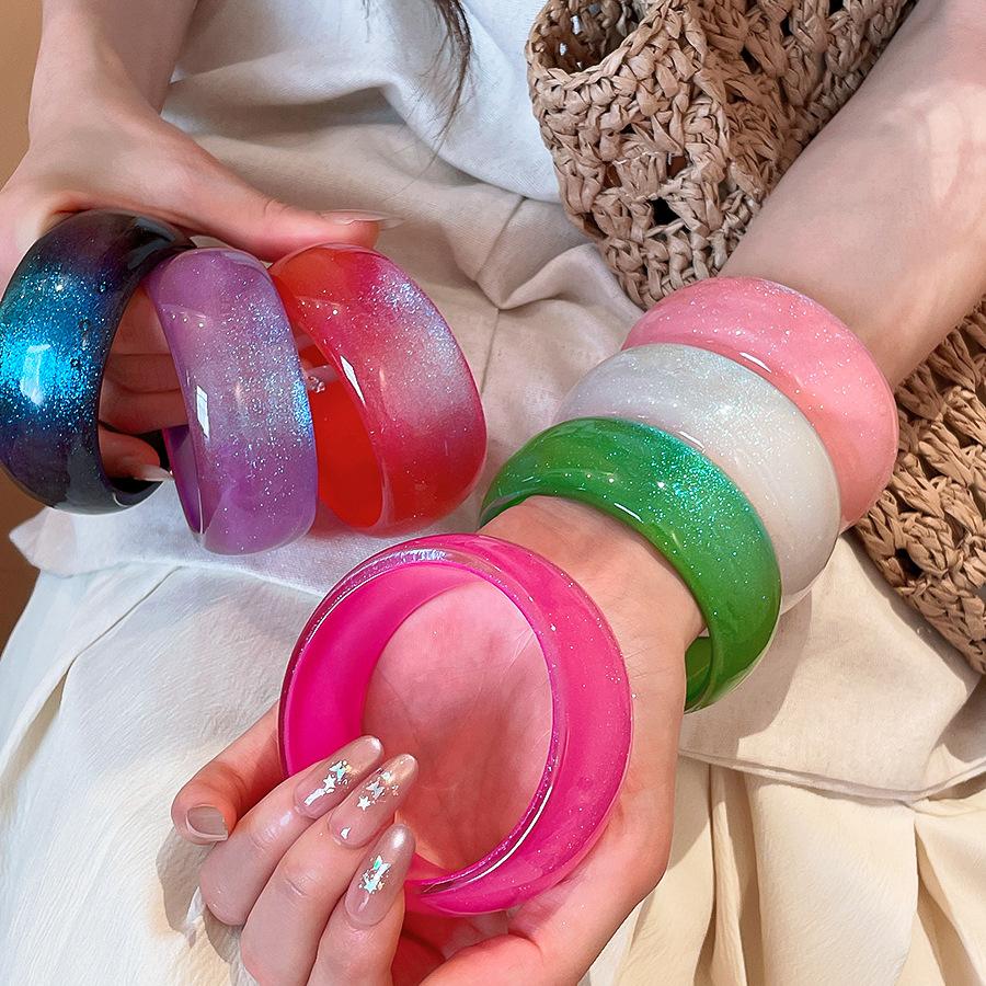 2026 Summer Fashion Shining Colored Geometry Resin Bracelet For Women Charm Personalized Vacation Aesthetic Jewelry Accessories
