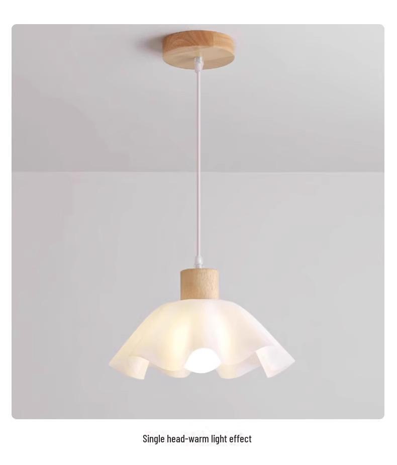 Candelabru nordic japonez Wabi-Sabi din lemn pentru noptieră și sufragerie, design cu flori crem