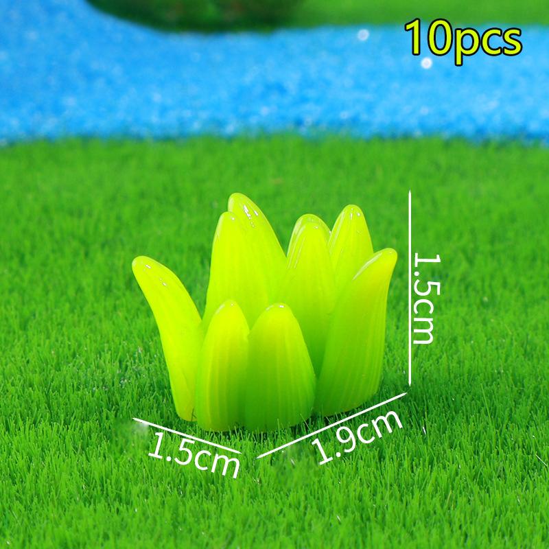 10Pcs Mini Resin Simulated Grass Pile Moss Micro Landscape Decoration Crafts Micro Landscape Garden Decoration Accessories
