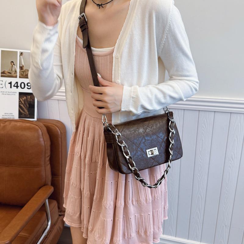 Commuter diamond summer trend small new high-end messenger bag bag chain portable girl small square bag