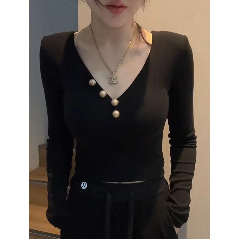 Autumn/Winter 2025 Slim V-neck Long-sleeve Base Layer Top - Sexy Versatile Women's Short T-shirt.