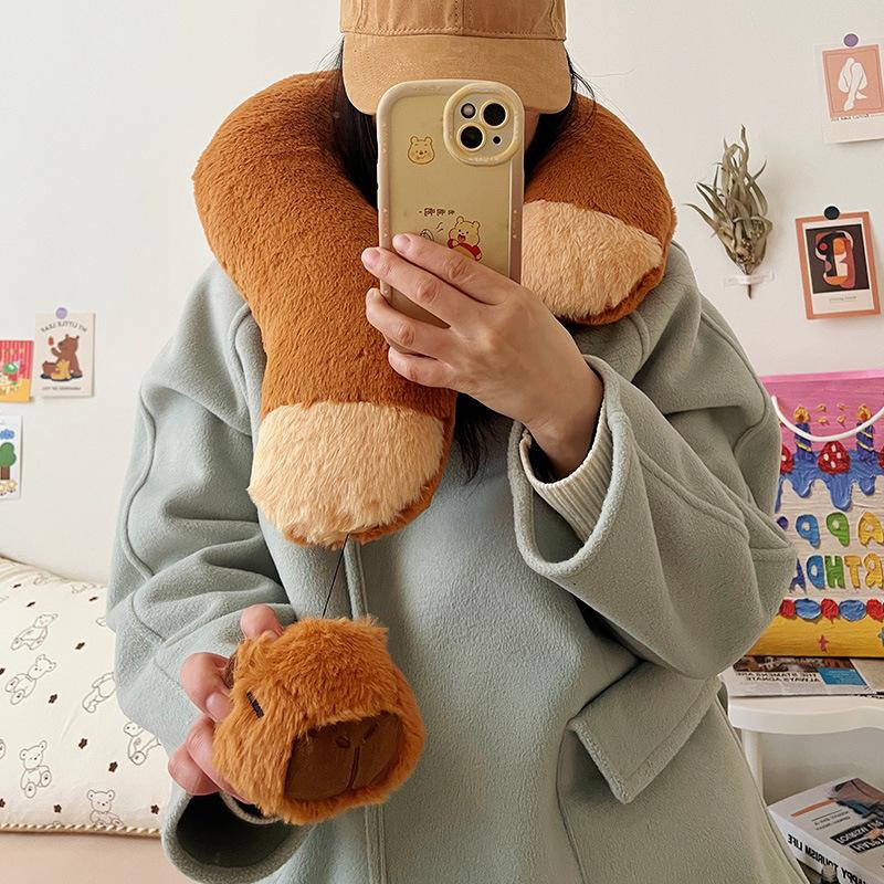 

Funny Throw Pillows Soft Cute Capybara Question Mark U-Shaped Pillow Neck Pillow for Travel 55x33cm