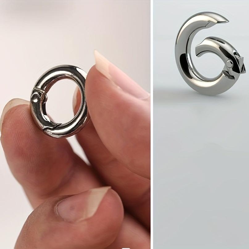 

1Pc Multi-functional Mini Key Chain for Outdoor Camping and Hiking - 2cm Diameter Key Ring 1pc