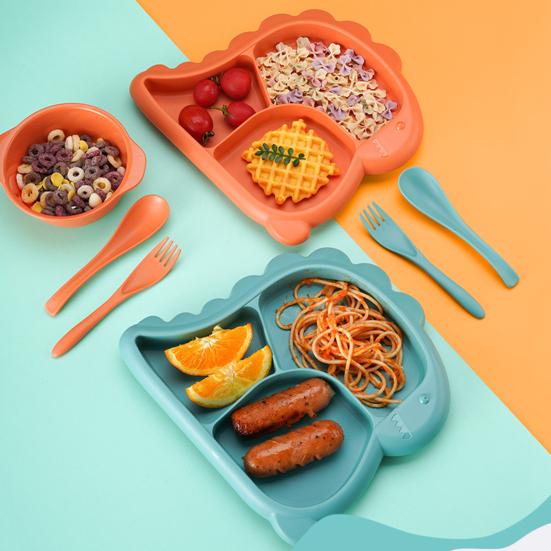 4Pcs/Set Dinner Plate Dinosaur-Shaped Divided Plate Including Bowl Spoon Fork Ergonomic Baby Feeding Utensils Easy to Clean Safe for Kids