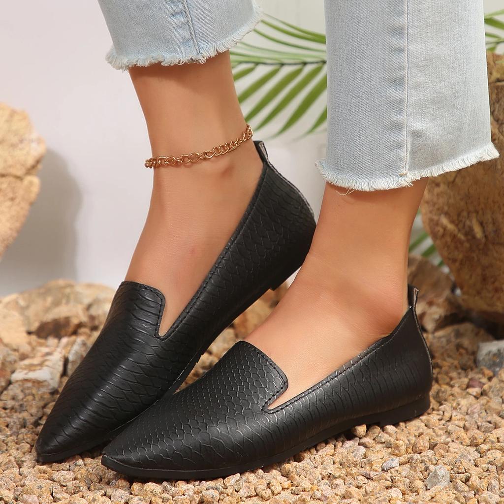 Fashion 2025 Fashion Slip on Loafers Breathable Stretch Ballet Shallow Flats Women Soft Bottom Pointed Toe Boat Shoes plus size 43