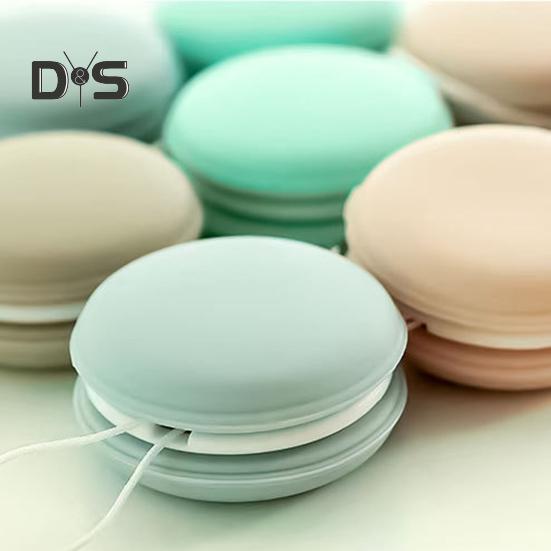 4 szt. Ściereczka do czyszczenia ekranu telefonu z przenośnym sznurkiem Ścieracz do odcisków palców do obiektywu aparatu Okulary dotykowe Kulki do czyszczenia ekranu Szczoteczka do okularów