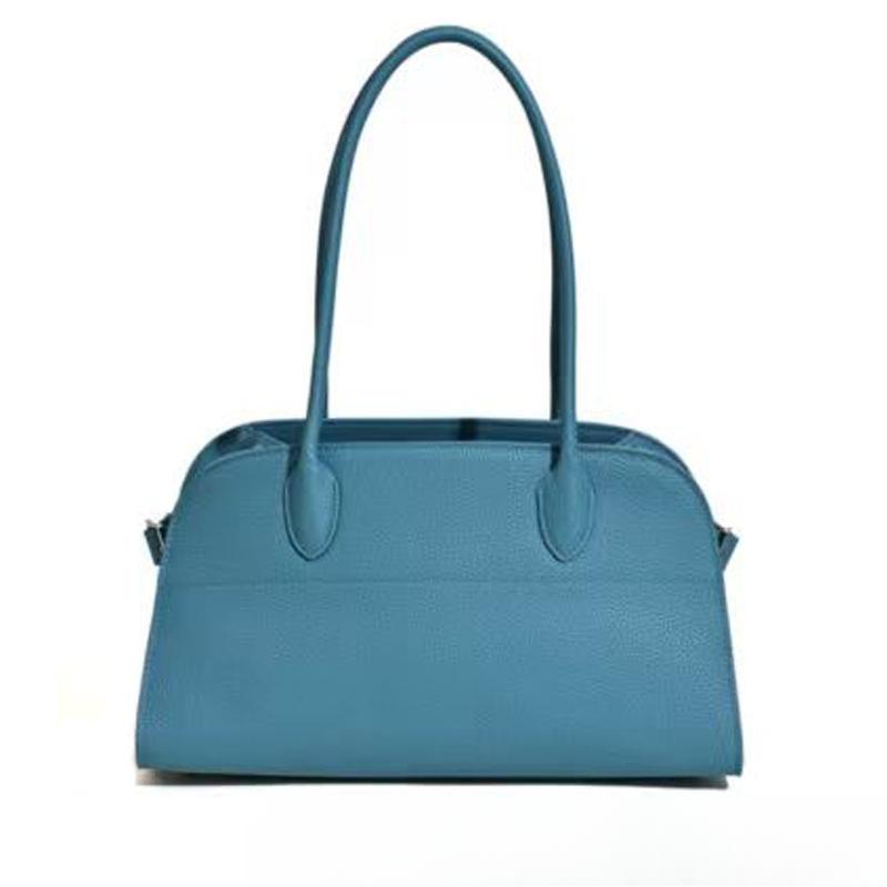 A Large-capacity Horizontal Leather Handbag for Women and A Single-shoulder Commuter Bag