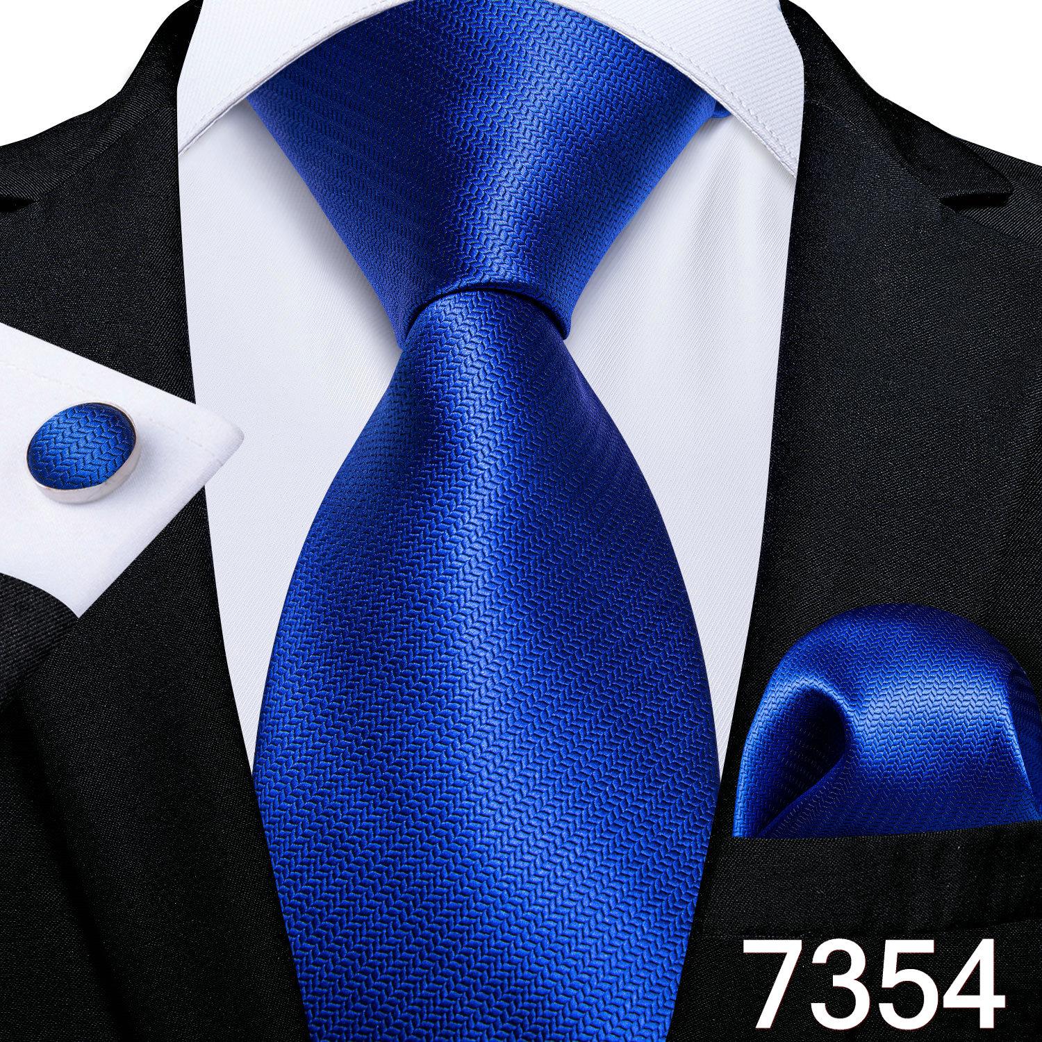 

Мужской набор: Шёлковый галстук, карманный платок и запонки N-7354