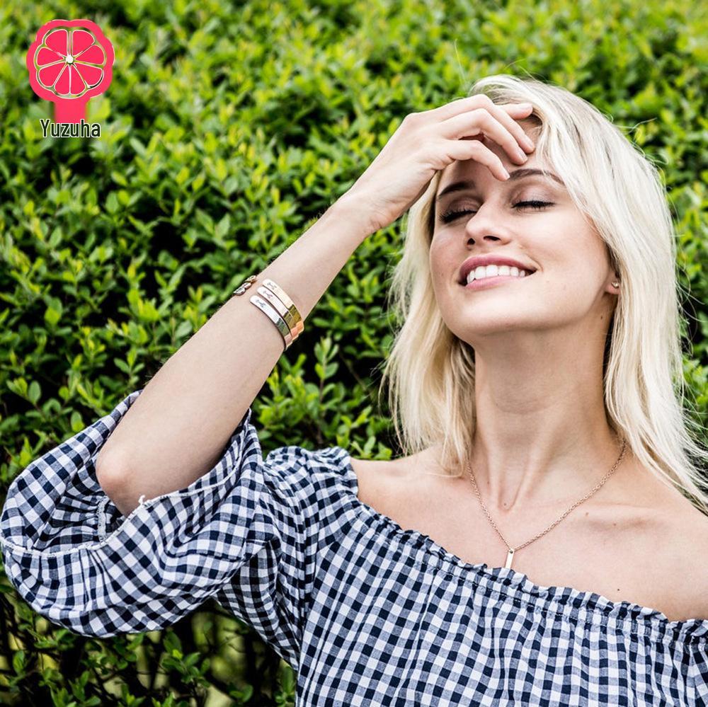 Exklusives graviertes offenes C-förmiges Armreif aus Edelstahl - DIY Weihnachtsgeschenk Schmuck