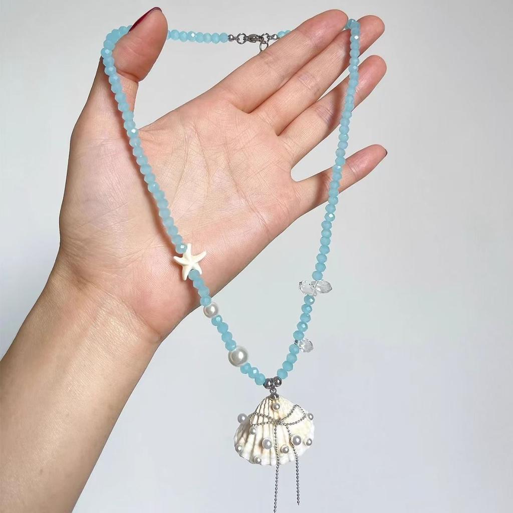 Midsummer Hot Beach, Seaside Vacation Wind Light Blue Beaded Necklace Women's Summer Niche High-end Clavicle Chain