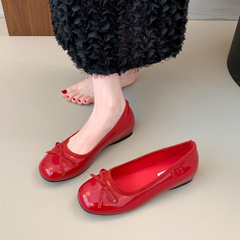 

Round head light mouth red single shoes women s spring new niche ladyshoes gentle retro ballet flat commuter Doudou shoes 40 красный