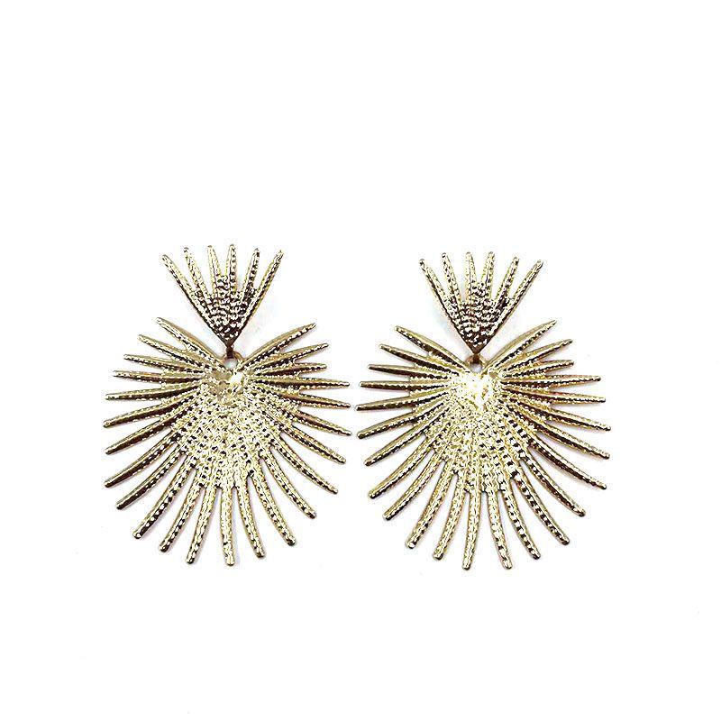 European & American Retro Heart & Leaf Tassel Earrings: Unique, Geometric & Exaggerated Fan-shaped Design.