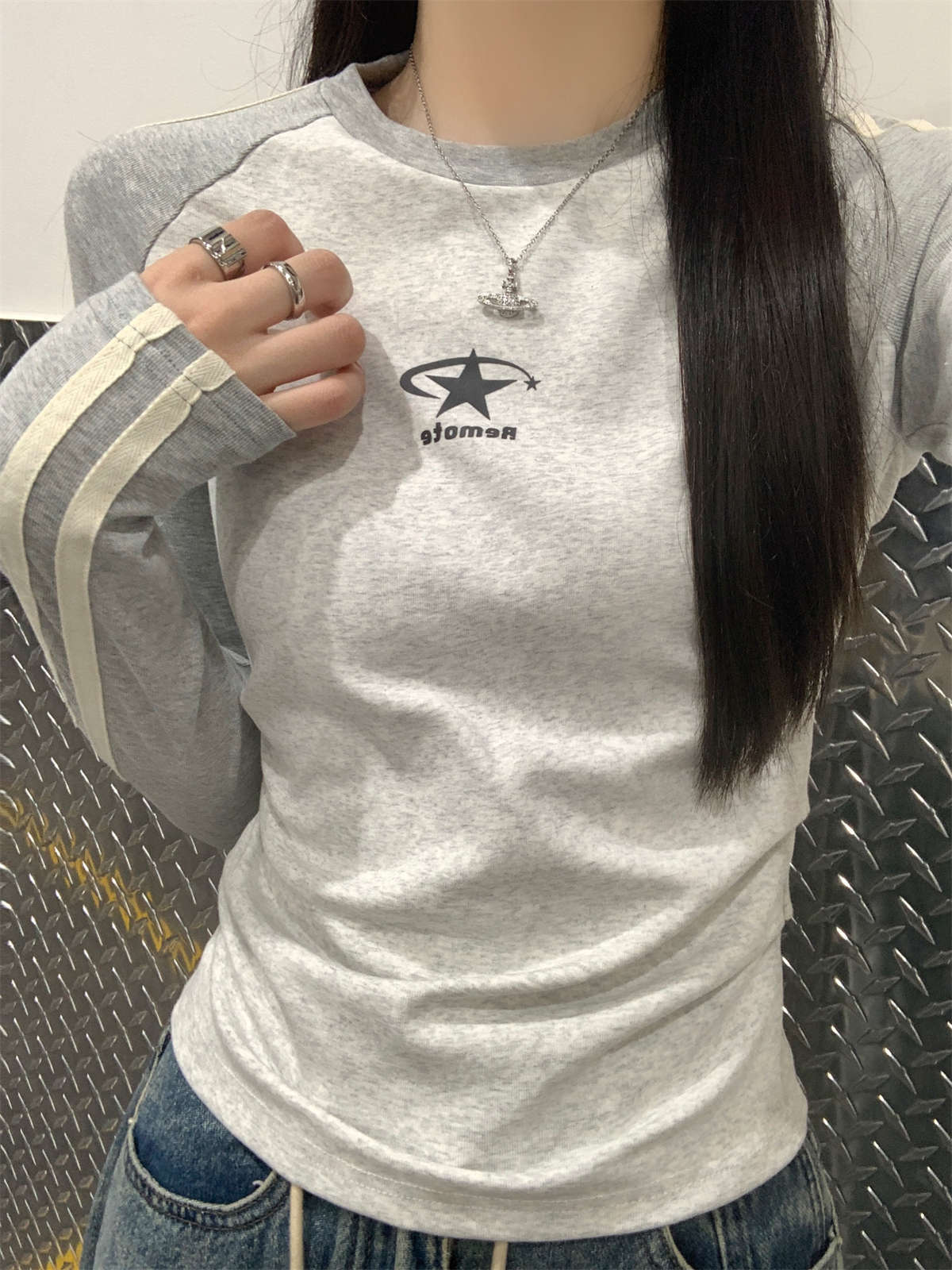 

Winter new contrasting color shoulder sleeve printed T-shirt women s top Spice girl long-sleeved T-shirt bottoming shirt XL сірий колір