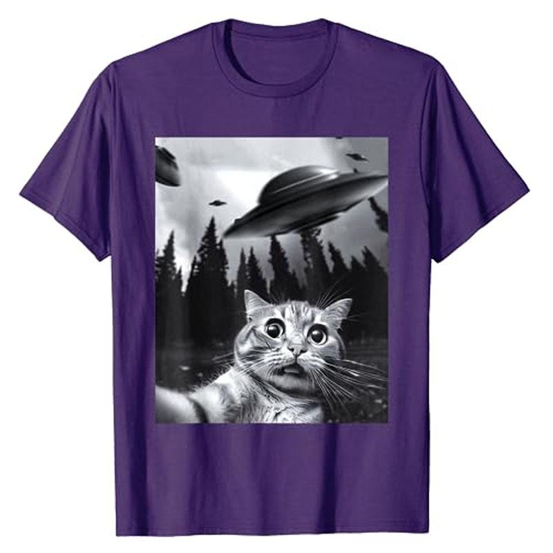 Alien Cat UFO T-Shirt Cat Selfie with UFOs Alien Extraterrestrial UFO Believer Tee Humor Funny Kitty Lover Graphic Outfits Gifts
