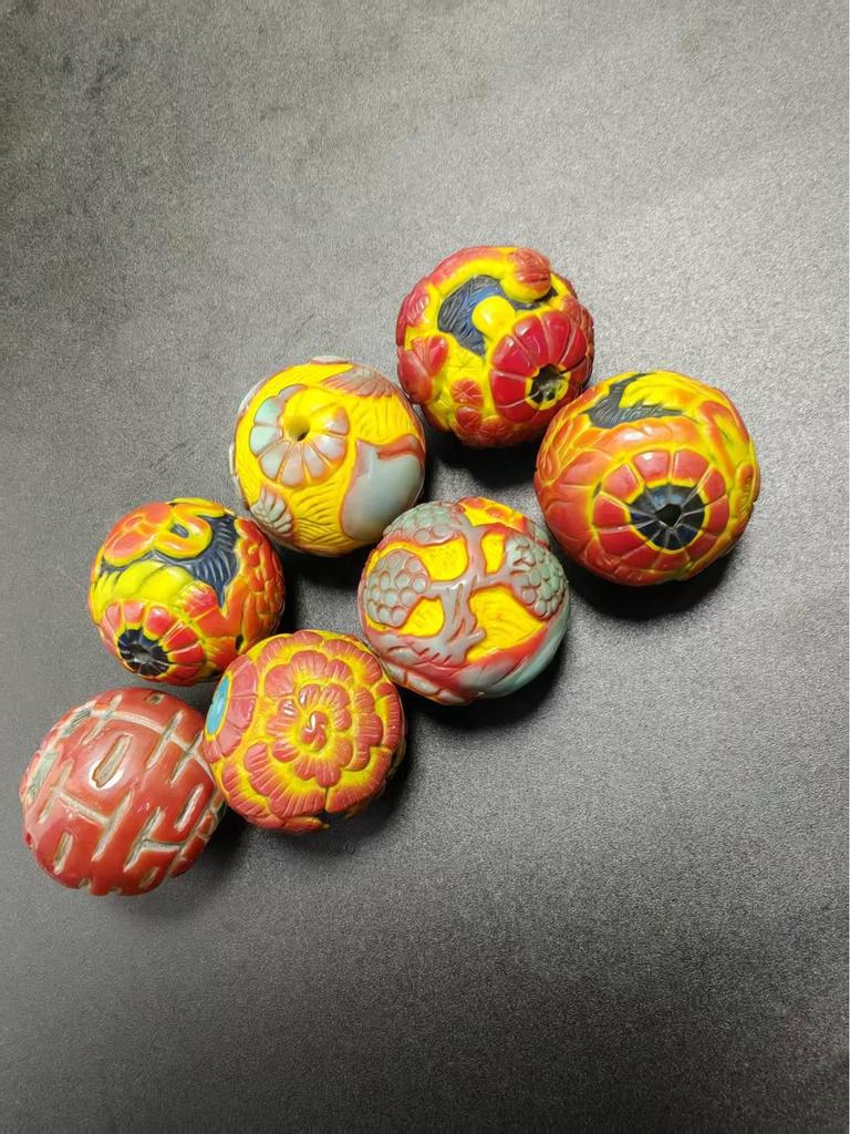 Antique Hand-Carved Multi-Layer Hollow Lampwork Glass Beads, 2.6cm Diameter, Random Patterns, Loose Beads