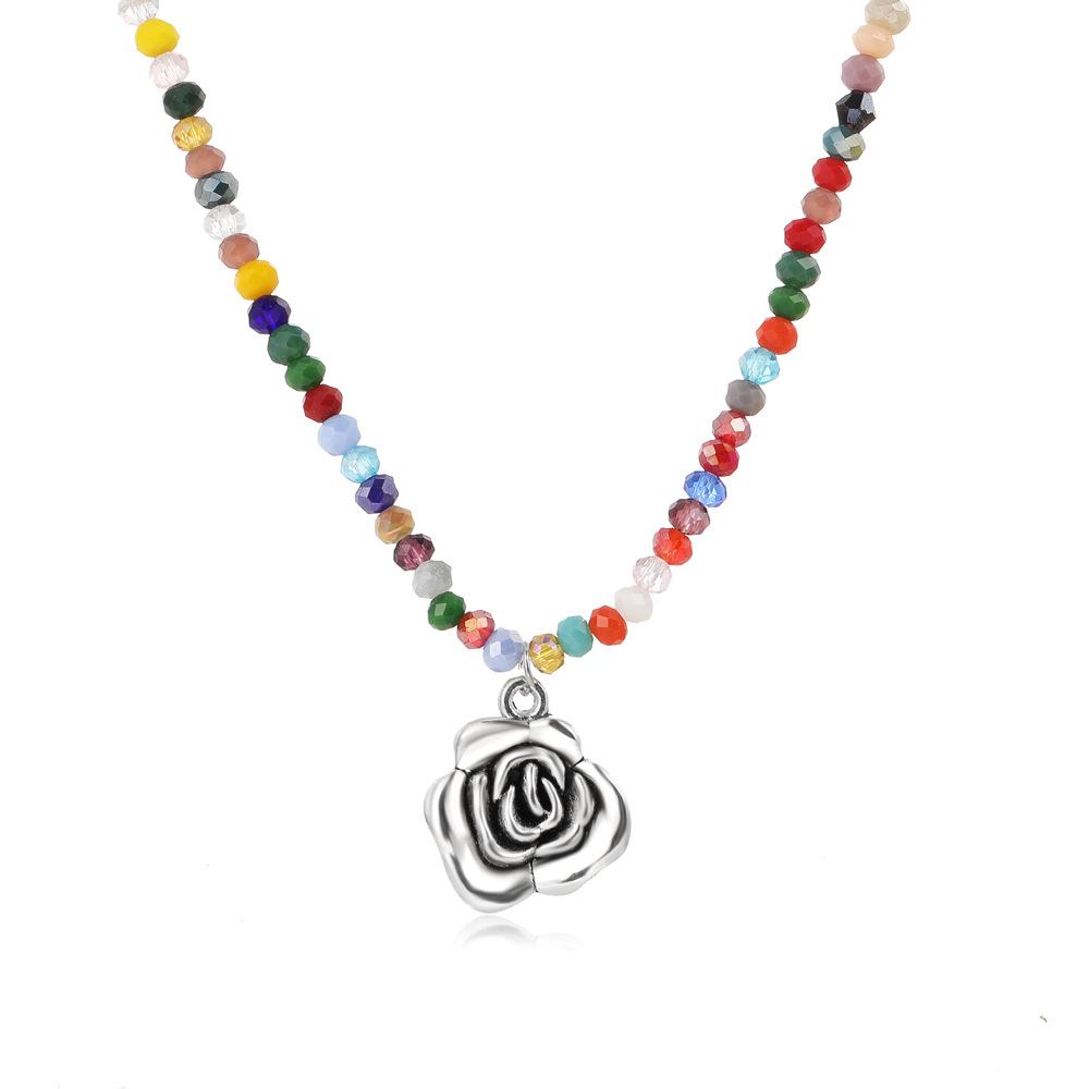 

Европейское и американское красочное колье-чокер с подвеской в виде розы и рисовыми бусинами