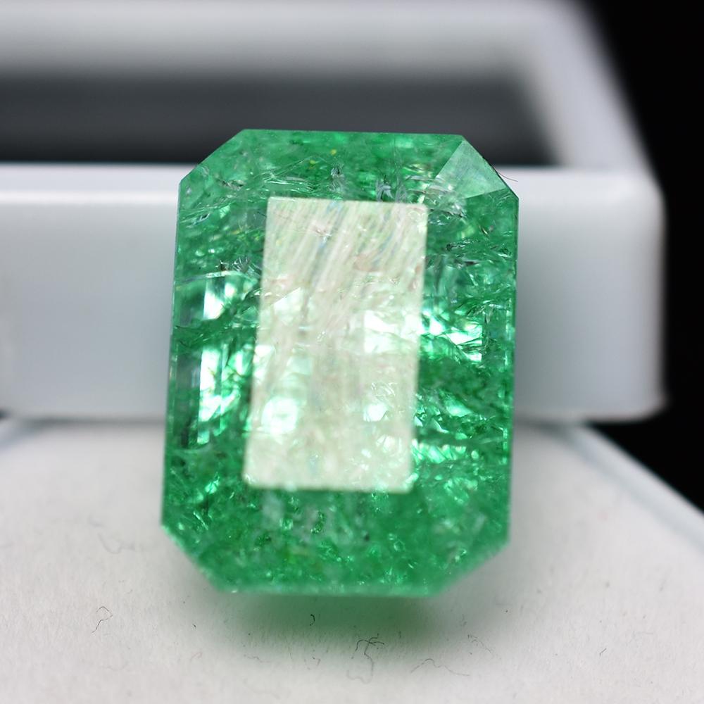 Natural Green Emerald Loose Gemstone 18.90 ct Emerald Cut for Jewelry Making and Gem Collections