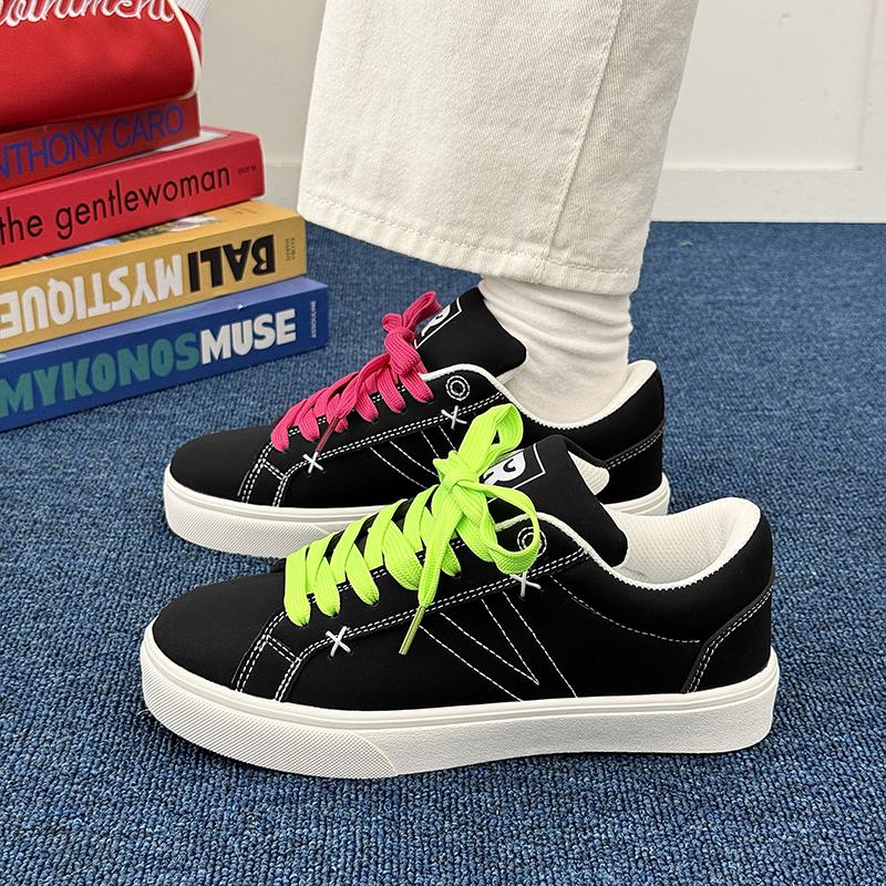 2026 New Thick Soled Lightweight Trendy Versatile Low Cut Casual Sports Breathable Board Shoes for Men and Women