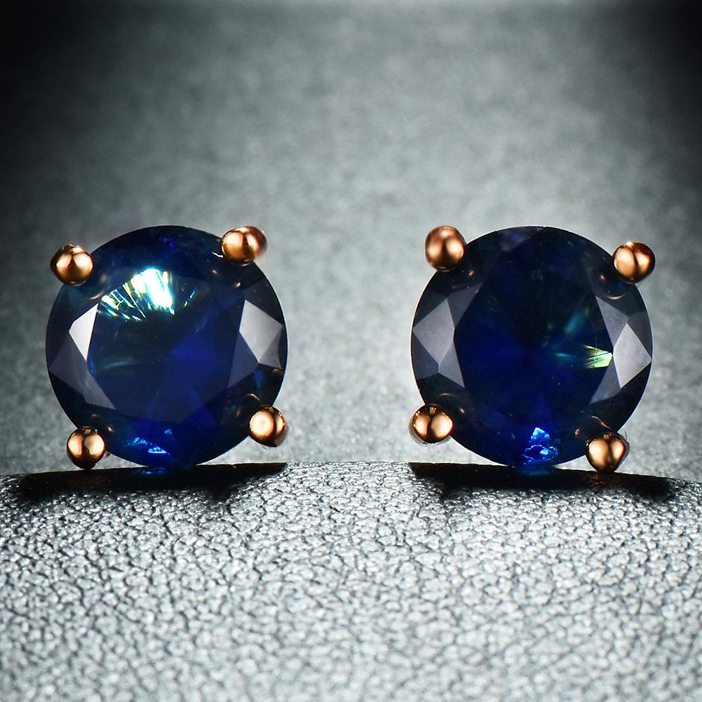 Białe Okrągłe Kolczyki Sztyfty z Diamentami z Czterema Ząbkami dla Kobiet - 8MM Cyrkonia, Modna i Wszechstronna Biżuteria.