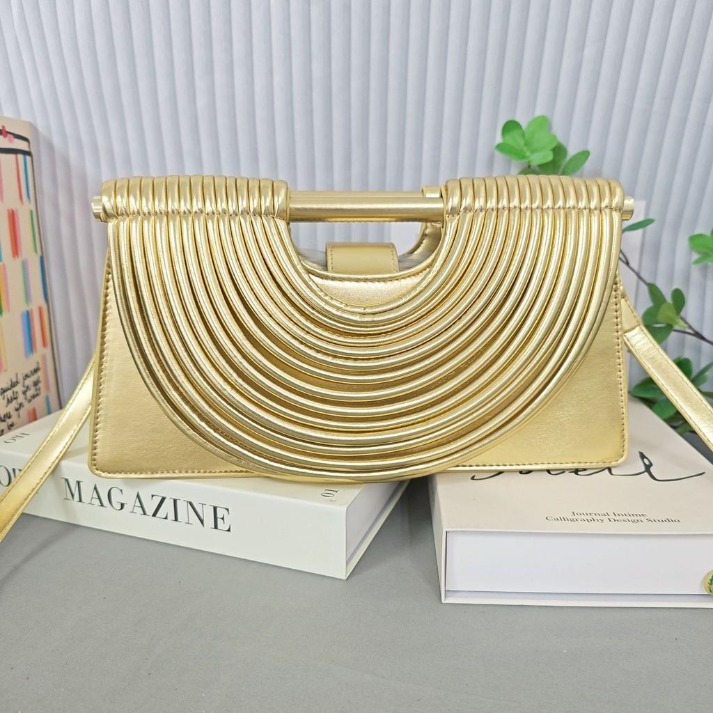 

Chic Pu Handbag Crossbody Bag With Woven Texture And Single Strap For Daily Use