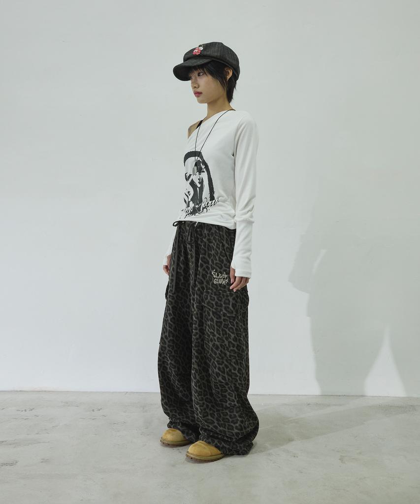 Seulliggeullou Logo Wide Dart Cargo Pants [Leopard]