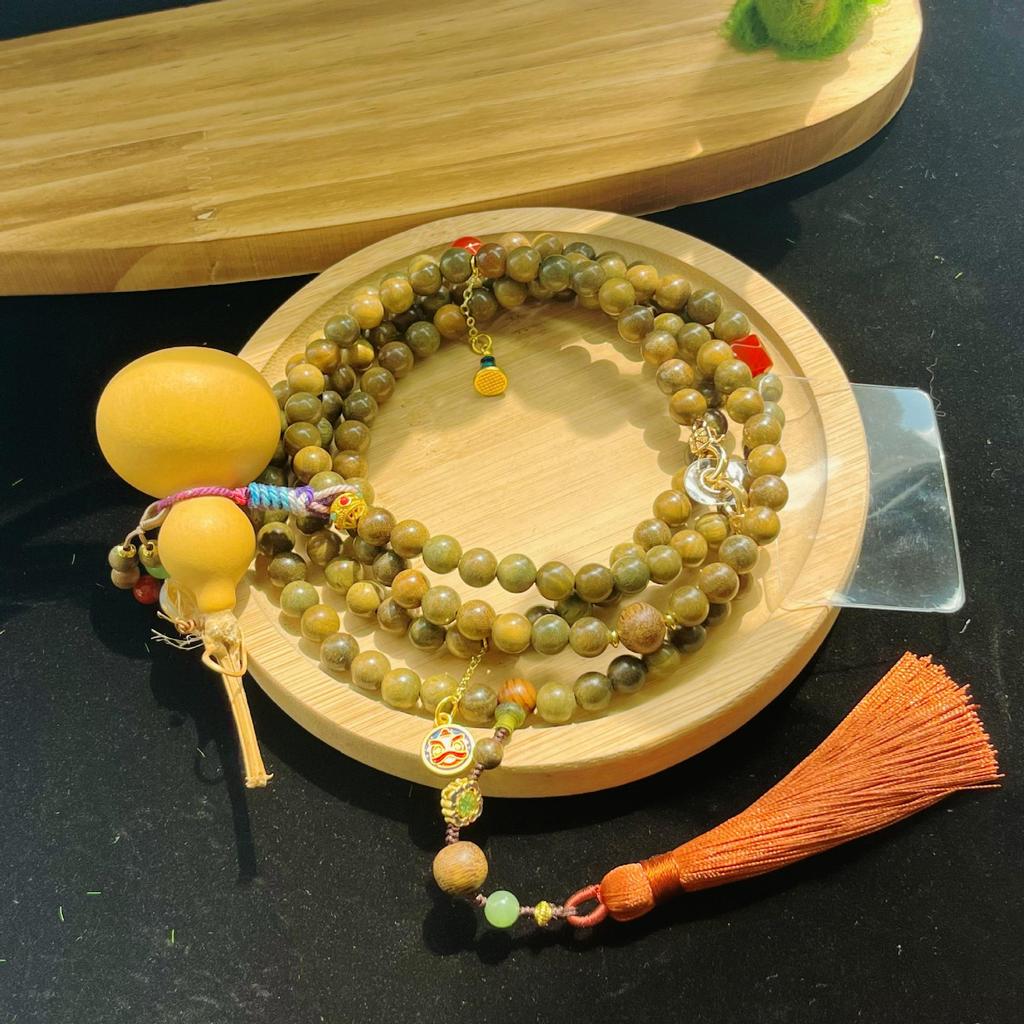 Yang Mi Style Green Sandalwood & Red Agate Gourd Bracelet with Crossbody Phone Chain