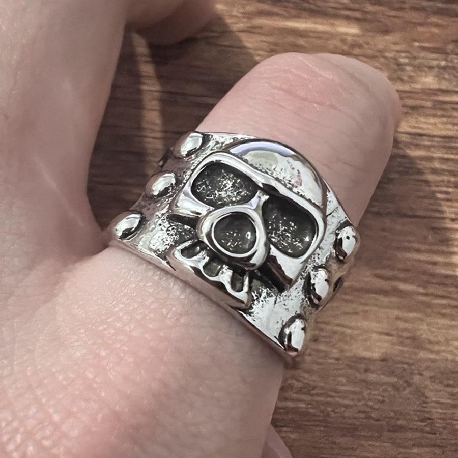 Textured Tough Guy Skull Totem Dark Punk Rock Hip Hop Old Ring