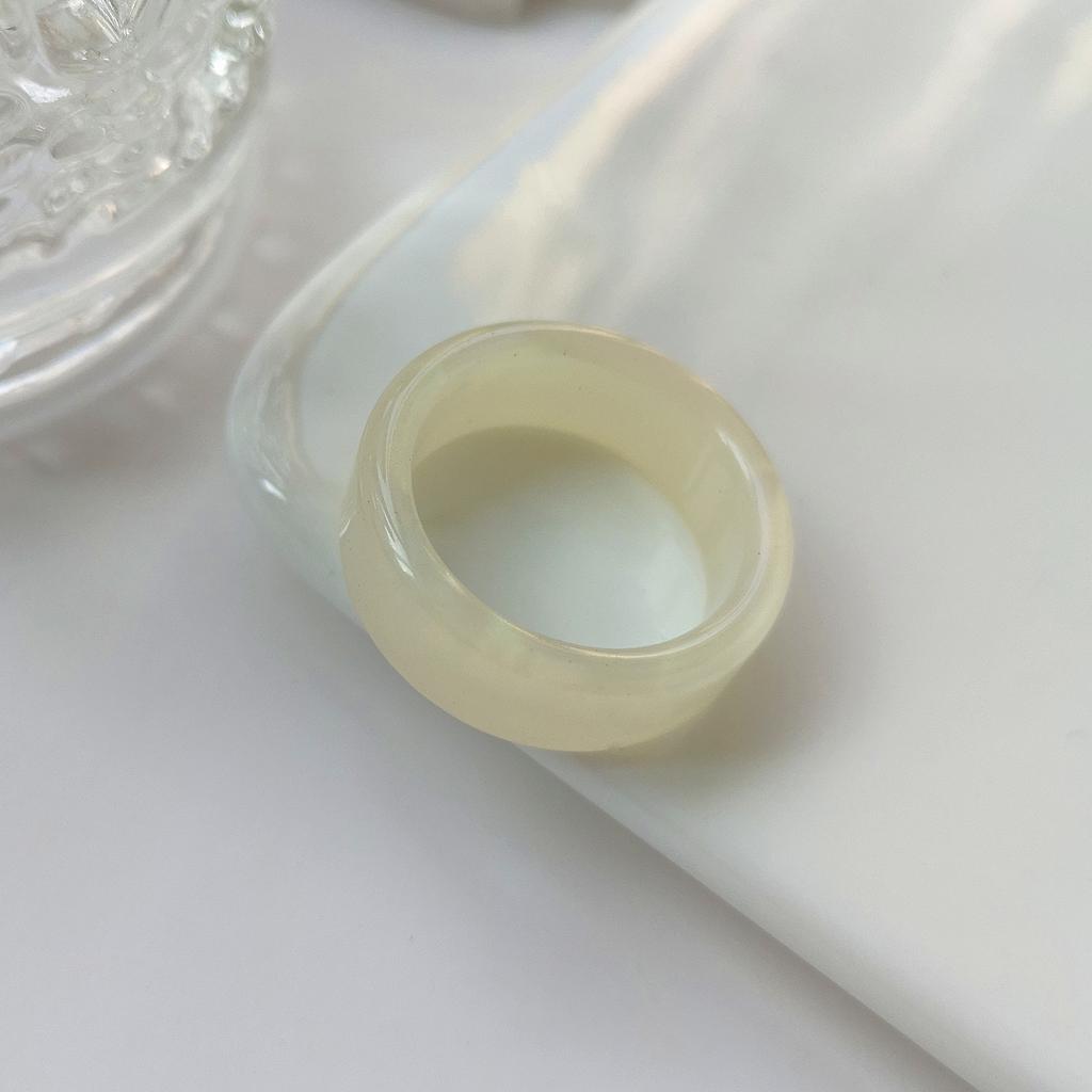 2025 New Temperament Colorful Resin Acrylic Ring For Women Candy Color Round Finger Ring Fashion Jewelry Gift