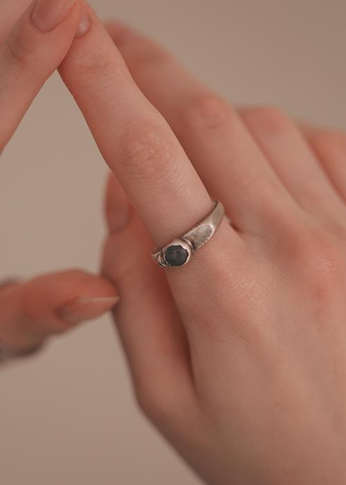 Studio Selmyeot Silver Handcrafted Moonstone Ring 2 Types