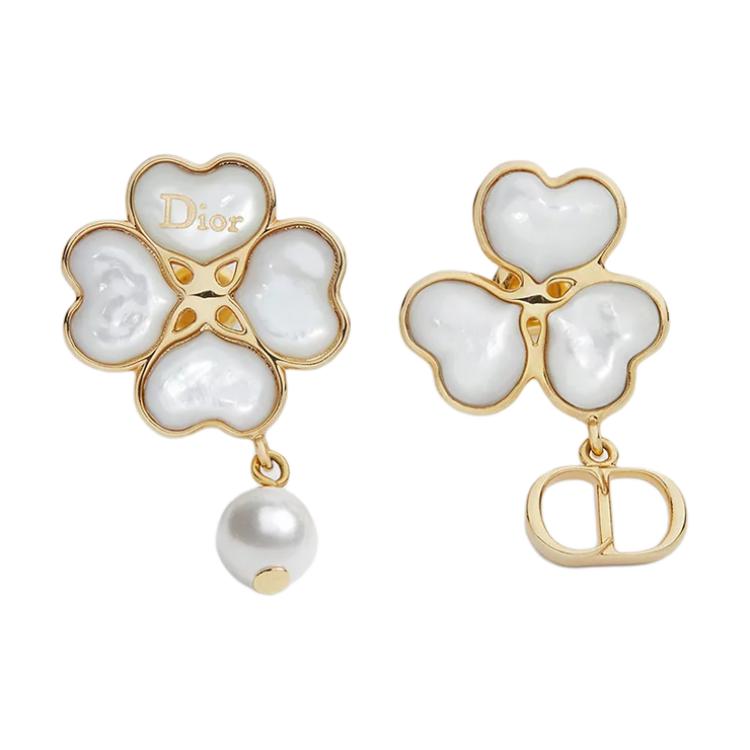 

Dior Spring Summer 2026 Collection CD Signature Shining Three Four Leaf Clover Design Resin Earrings Unisex earrings Gold White E4488WOMMP_D301 Gold/White