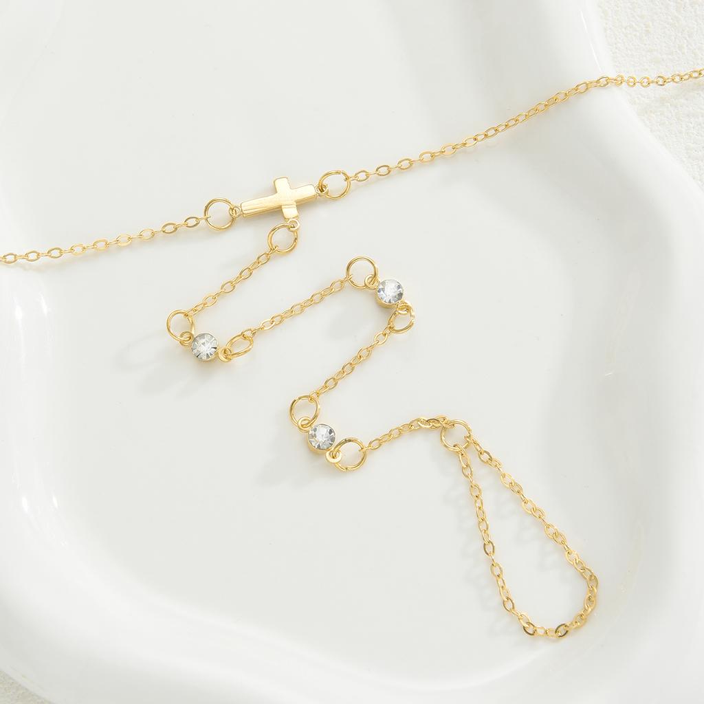 Fashion Simple Gold Color Hand Chain for Women Vintage Elegant Cross Charm Zircon Bracelets Holiday Daily Wear Jewelry Gifts New