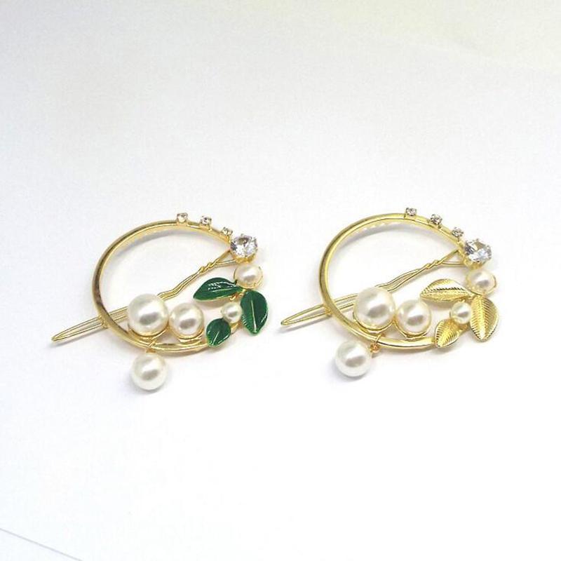 Retro Palace Style Round Pearl Hairpin Temperament Water Diamond Leaf Clip