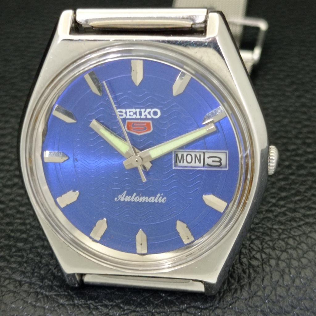 VINTAGE SEIKO 5 AUTOMATIC JAPAN 6319A MENS BLUE COLOR DIAL WATCH A701283-5